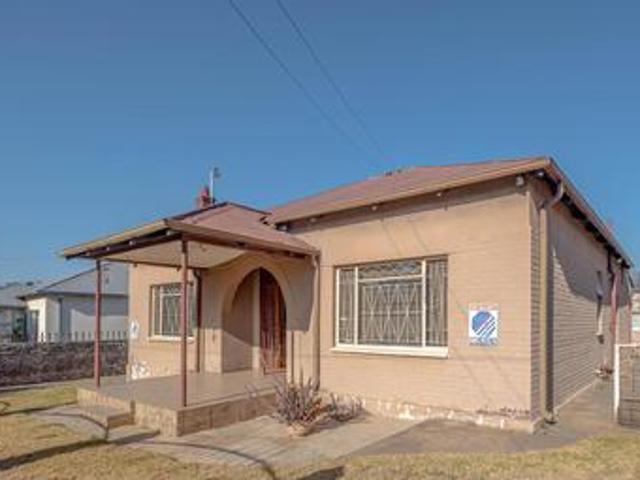 3 bedroom house on the market in primrose