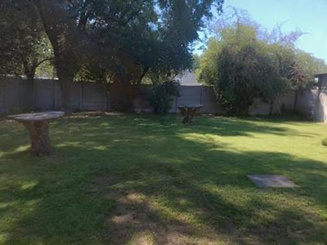 3 bedroom house on the market in sa.