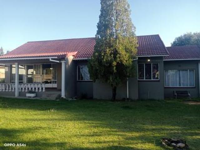 3 bedroom house on the market in sas.