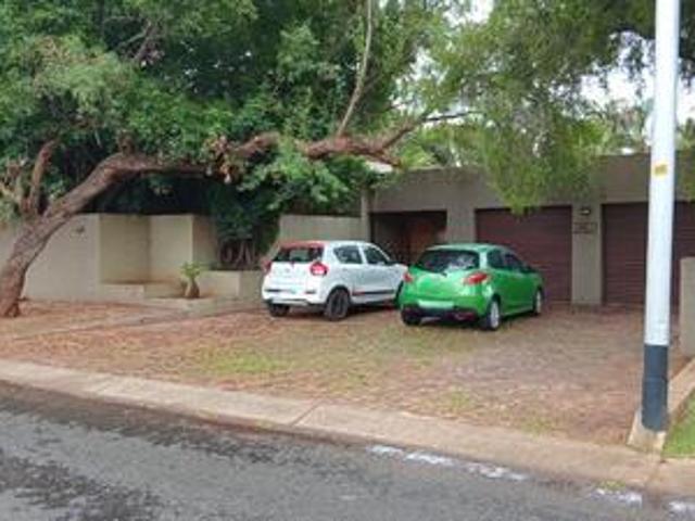 3 bedroom house on the market in sin.