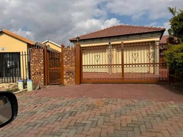 3 bedroom house on the market in soweto