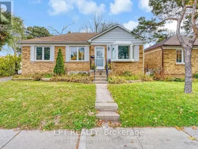 3 Bedroom House Oakville ON 100444084