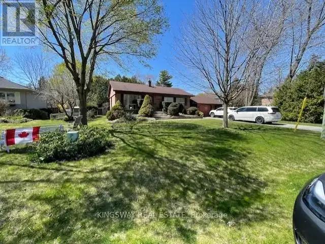 3 Bedroom House Oakville ON 102052628