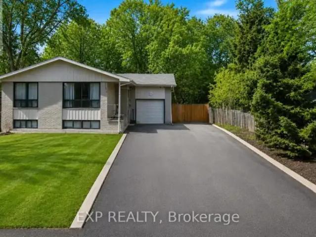 3 Bedroom House Oakville ON 103380059