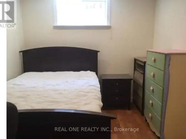 3 Bedroom House Oakville ON LS102366562