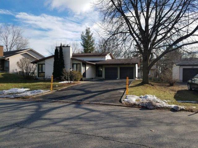 3 Bedroom House Ottawa ON 103379285