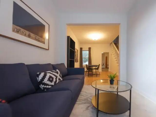 3 Bedroom House Ottawa ON 103338303