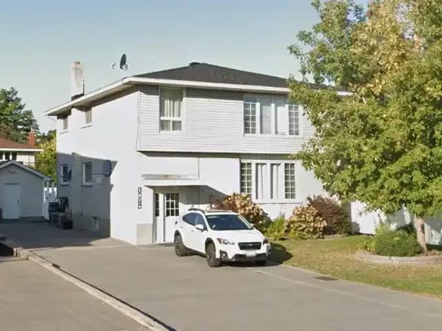 3 Bedroom House Ottawa ON 103652764
