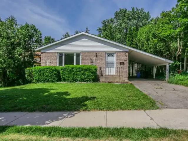 3 Bedroom House London ON LS102846336
