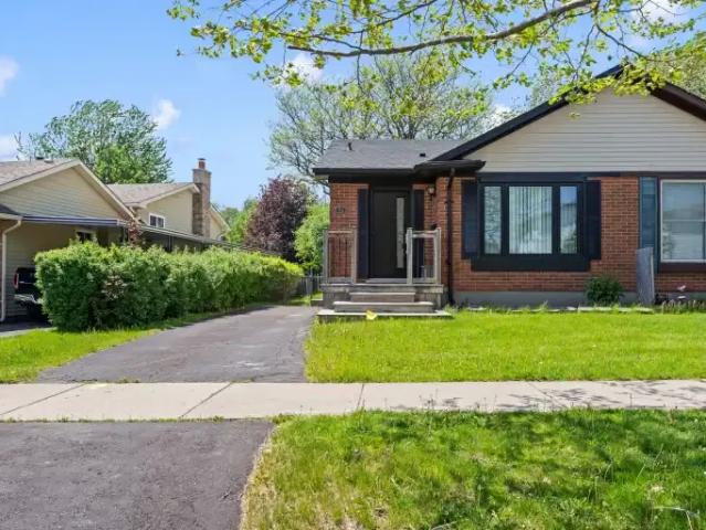 3 Bedroom House London ON 102578651