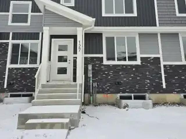 3 Bedroom House Leduc AB LS101261928