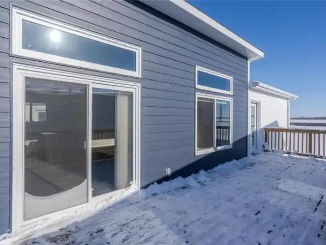 3 Bedroom House Mitchell MB 99794278