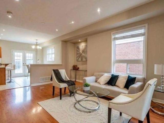 3 Bedroom House Milton ON LS96286362