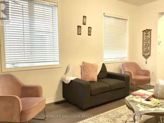 3 Bedroom House Milton ON 102339171
