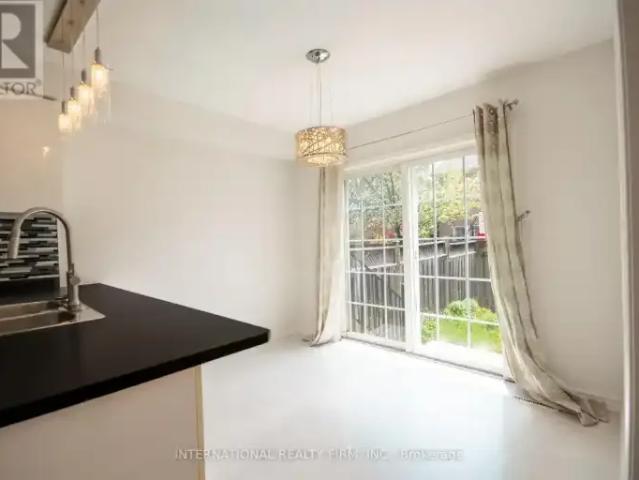 3 Bedroom House Milton ON 102468429
