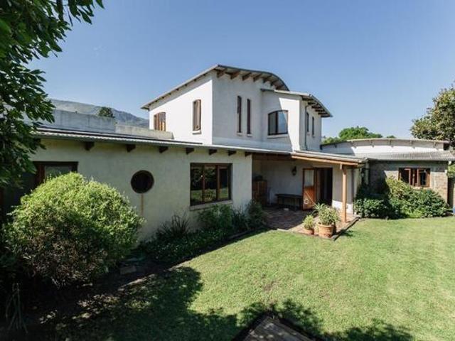 3 Bedroom House Noordhoek Western Cape 102858403