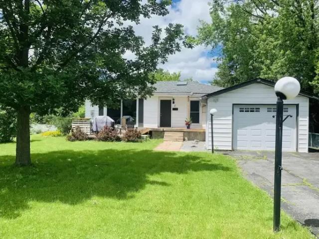 3 Bedroom House Napanee ON 102914839