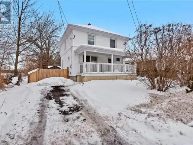 3 Bedroom House Niagara Falls ON 101262047