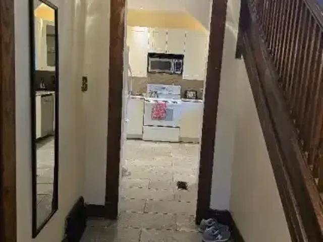 3 Bedroom House Niagara Falls ON 102243175