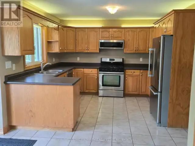 3 Bedroom House Niagara Falls ON 103091682