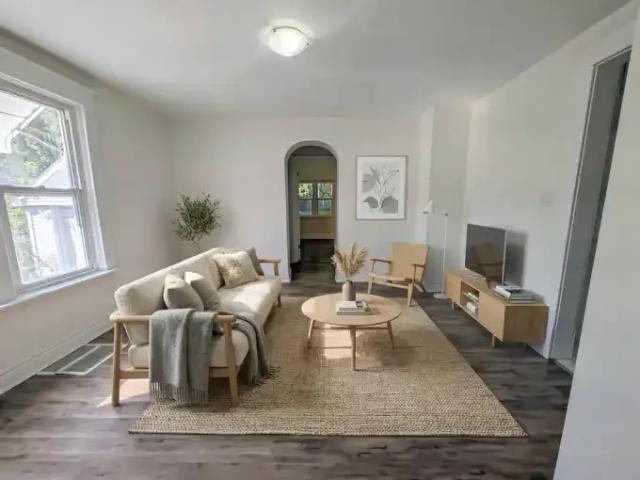 3 Bedroom House Niagara Falls ON 105486361