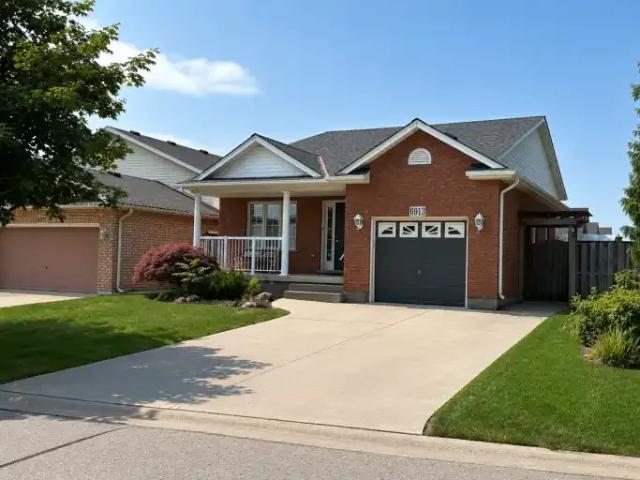 3 Bedroom House Niagara Falls ON 105087687