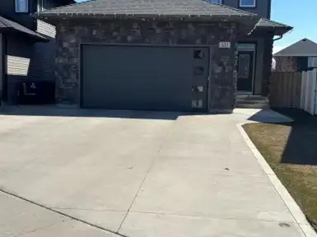 3 Bedroom House Saskatoon SK LS102204140