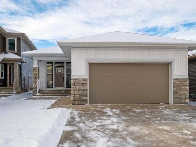 3 Bedroom House Spruce Grove AB 97981576