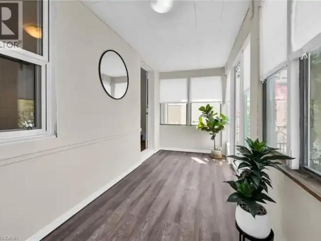 3 Bedroom House St. Catharines ON 102952224