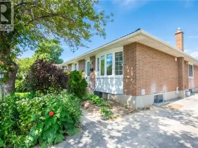 3 Bedroom House St. Catharines ON 102306767
