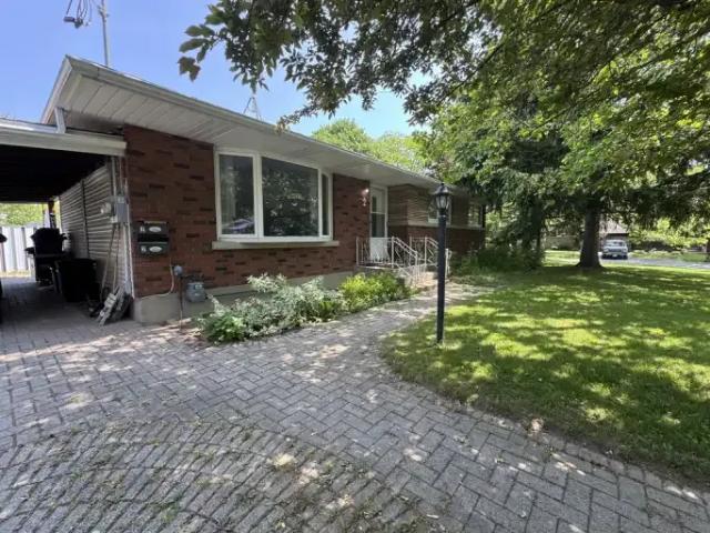 3 Bedroom House St. Catharines ON 105185857