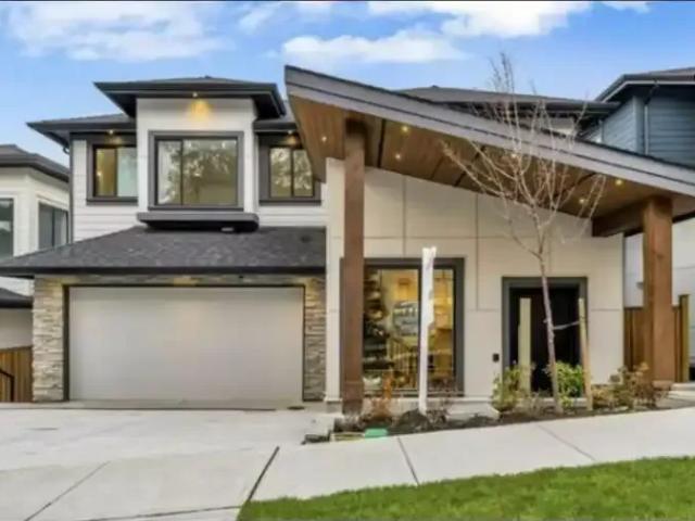 3 Bedroom House Surrey BC 102578900