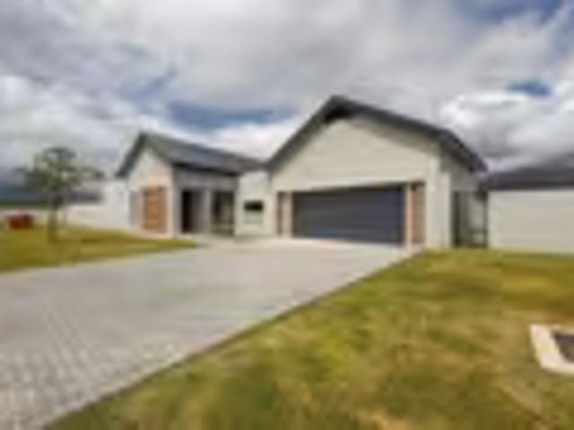 3 Bedroom House Paarl South Paarl South 103689623