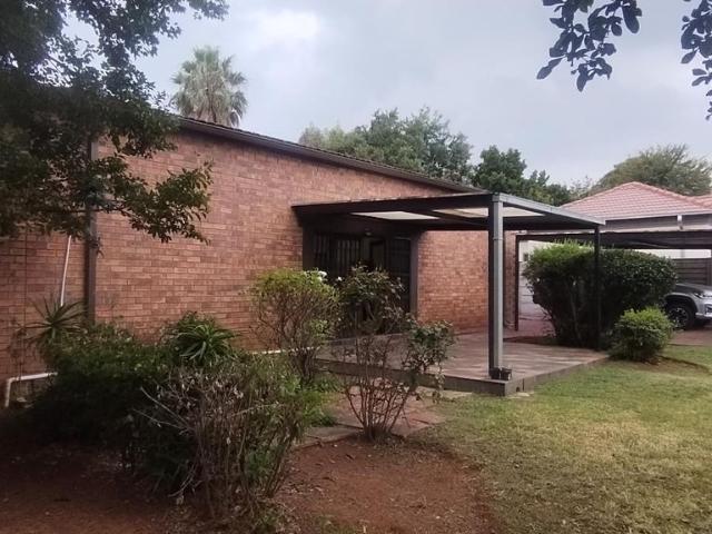 3 Bedroom house rented in Brackenhurst, Alberton