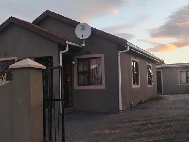 3 Bedroom house rented in Camelot, Kuils River