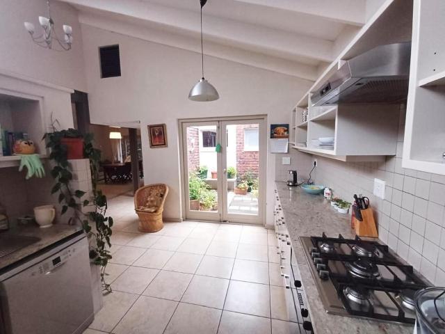 3 Bedroom house rented in Claremont, Cape Town