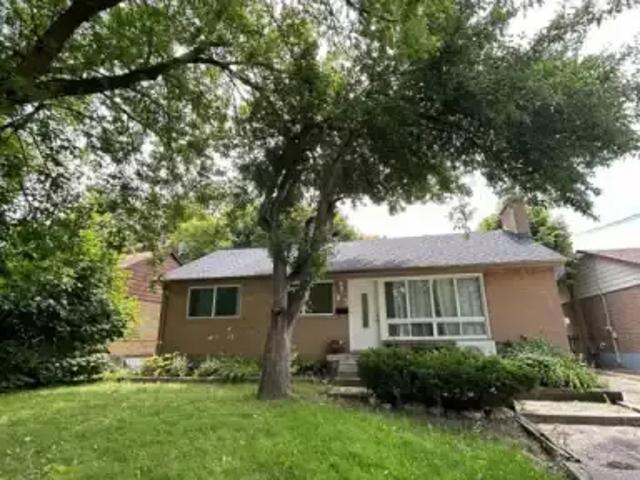 3 Bedroom House Richmond Hill ON 98631577