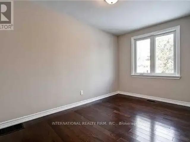 3 Bedroom House Richmond Hill ON 100901124