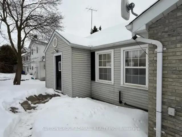 3 Bedroom House Richmond Hill ON 100171667