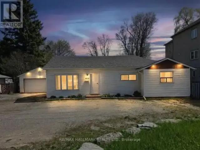 3 Bedroom House Richmond Hill ON 101827899