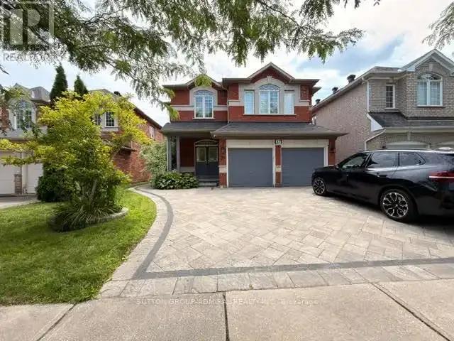 3 Bedroom House Richmond Hill ON 104842136