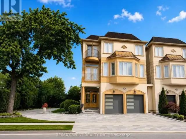 3 Bedroom House Richmond Hill ON 105467373