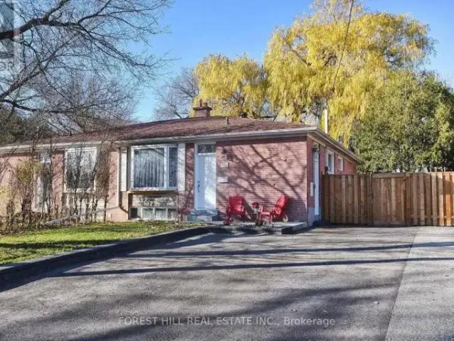3 Bedroom House Richmond Hill ON 105486640