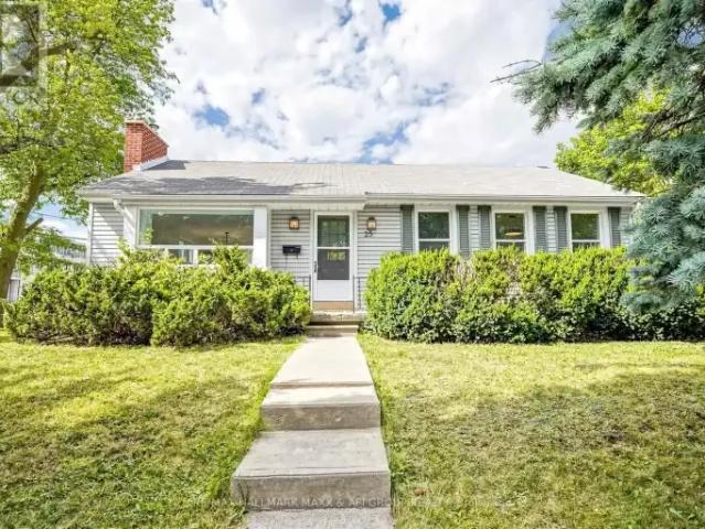 3 Bedroom House Richmond Hill ON 105023441
