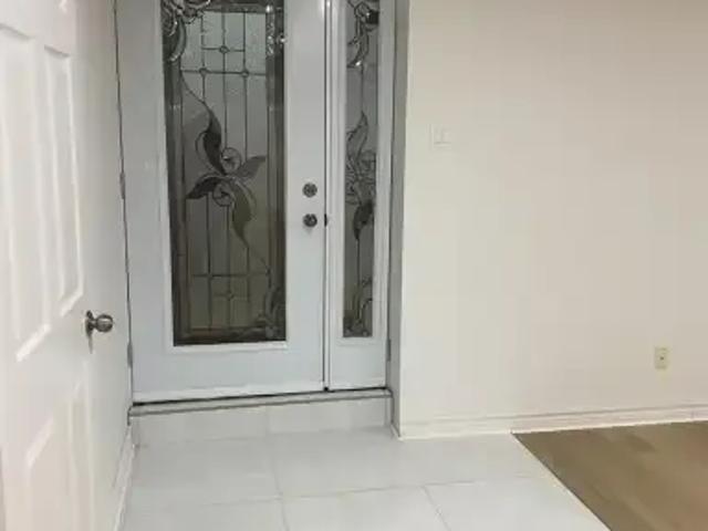 3 Bedroom House Richmond Hill ON 105023443