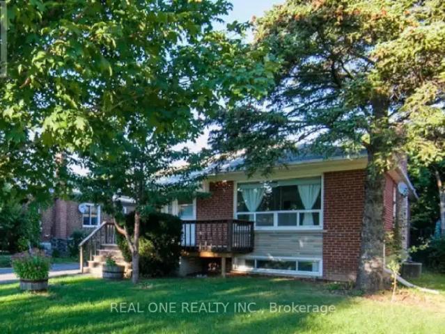 3 Bedroom House Richmond Hill ON 105072107