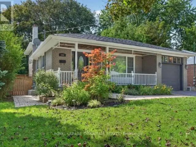 3 Bedroom House Richmond Hill ON 105360032