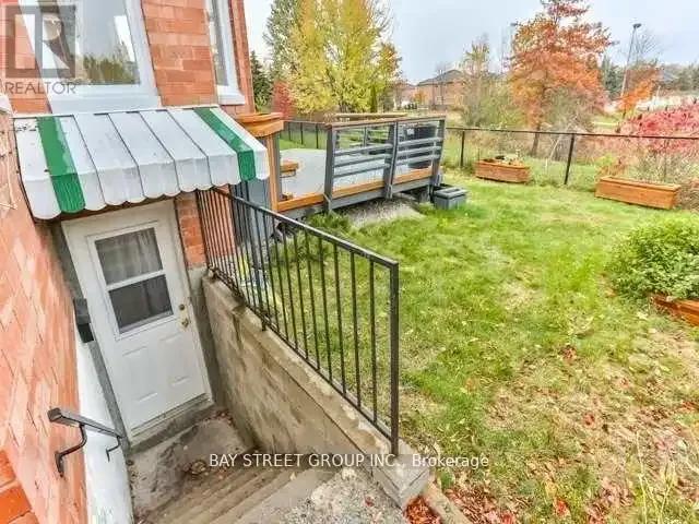 3 Bedroom House Richmond Hill ON LS100941155