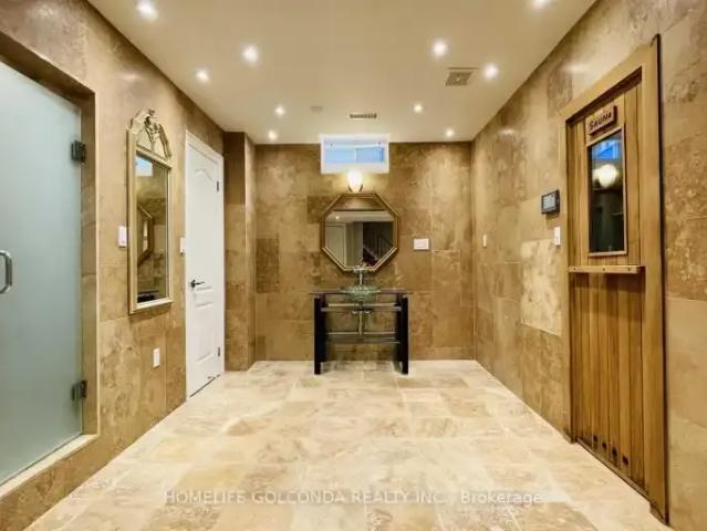 3 Bedroom House Richmond Hill ON LS102658631