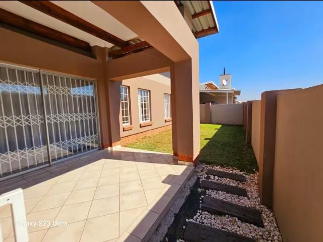 3 Bedroom House Waterval East Waterval East 103342724